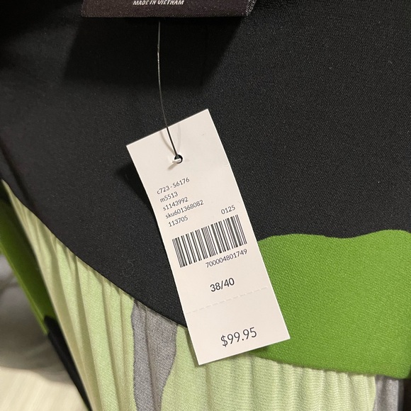 Lane Bryant Green and black floral print - Picture 3 of 5